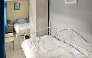 2 Schlafzimmer, Reisekinderbett, kostenloses WLAN, Bettwäsche