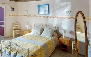 2 Schlafzimmer, Reisekinderbett, kostenloses WLAN, BettwÀsche
