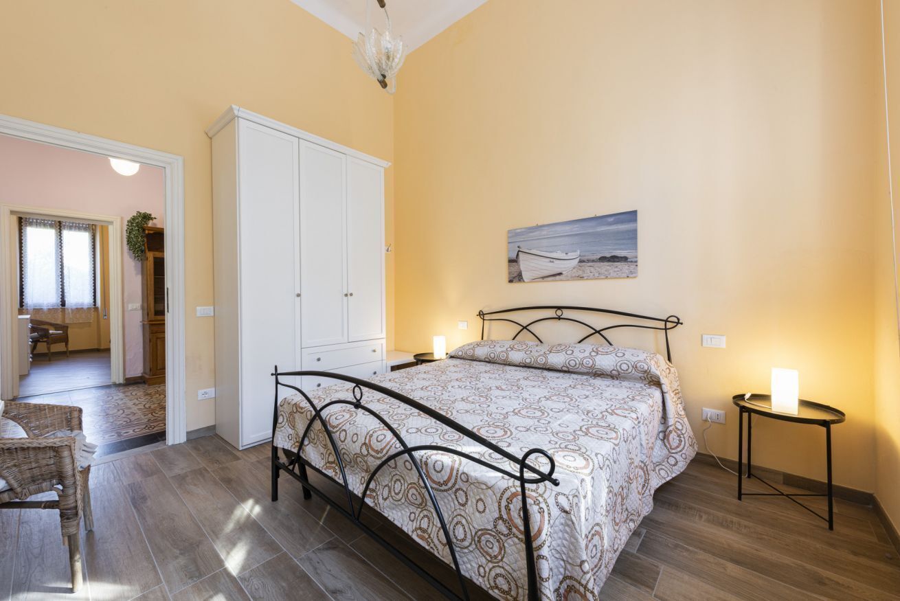 4 bedrooms, WiFi, bed sheets