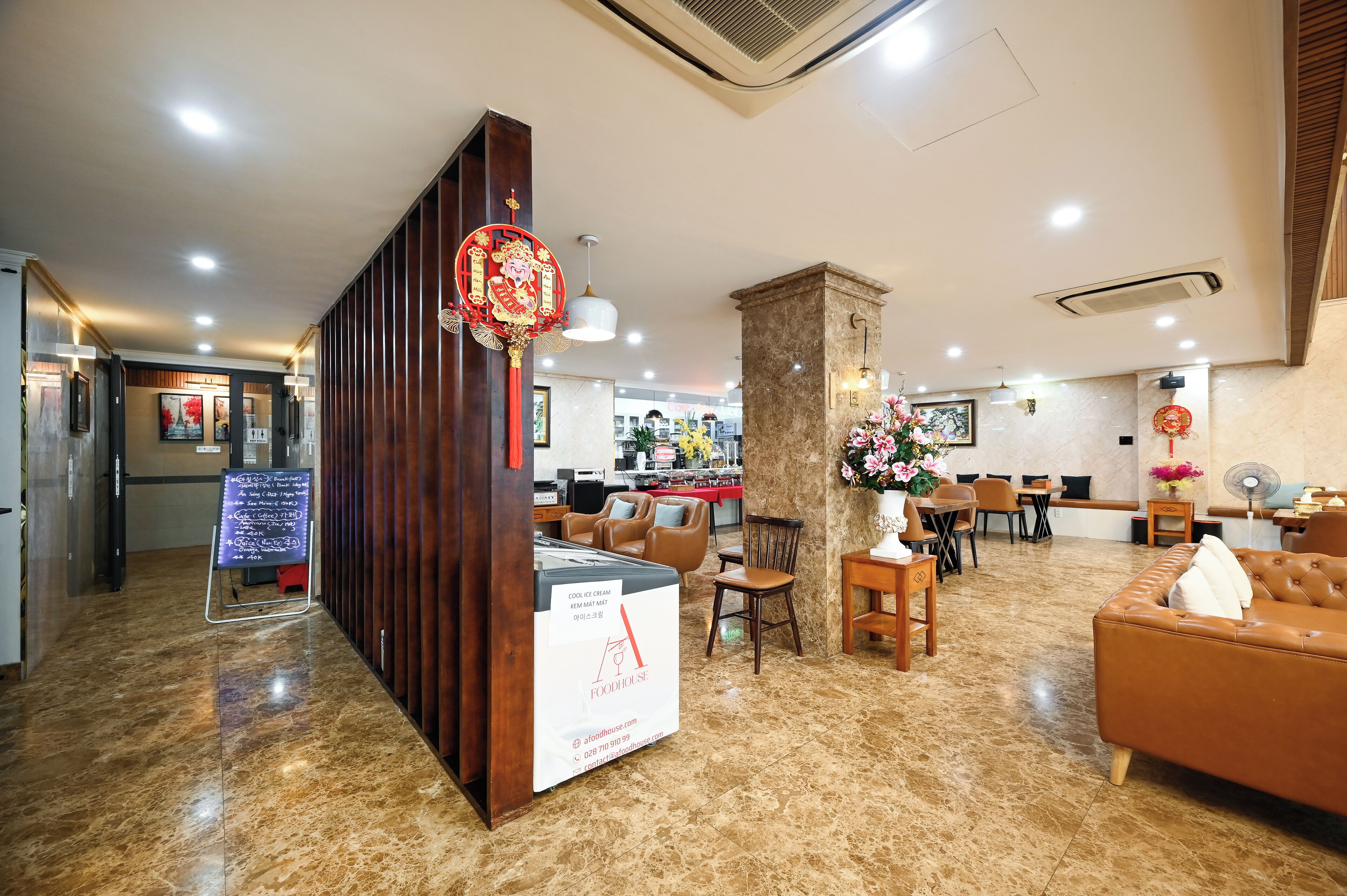 Photo - The River Park Hotel
