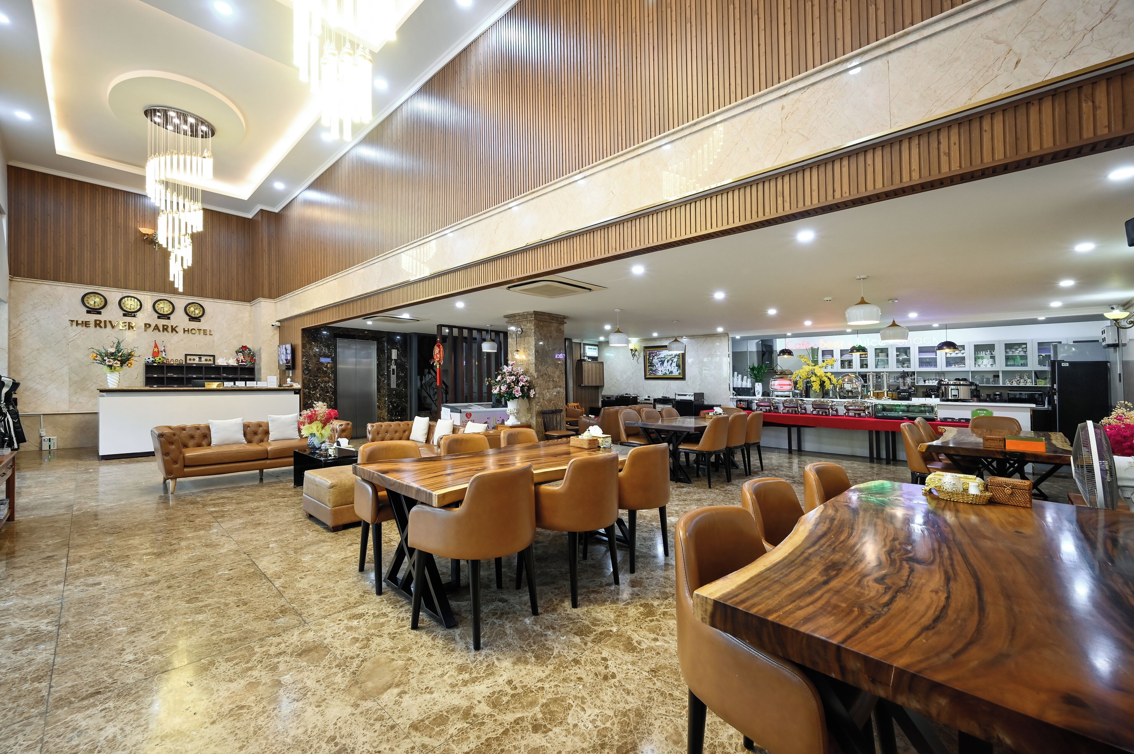 Photo - The River Park Hotel