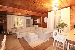 Smart TV, fireplace, video games