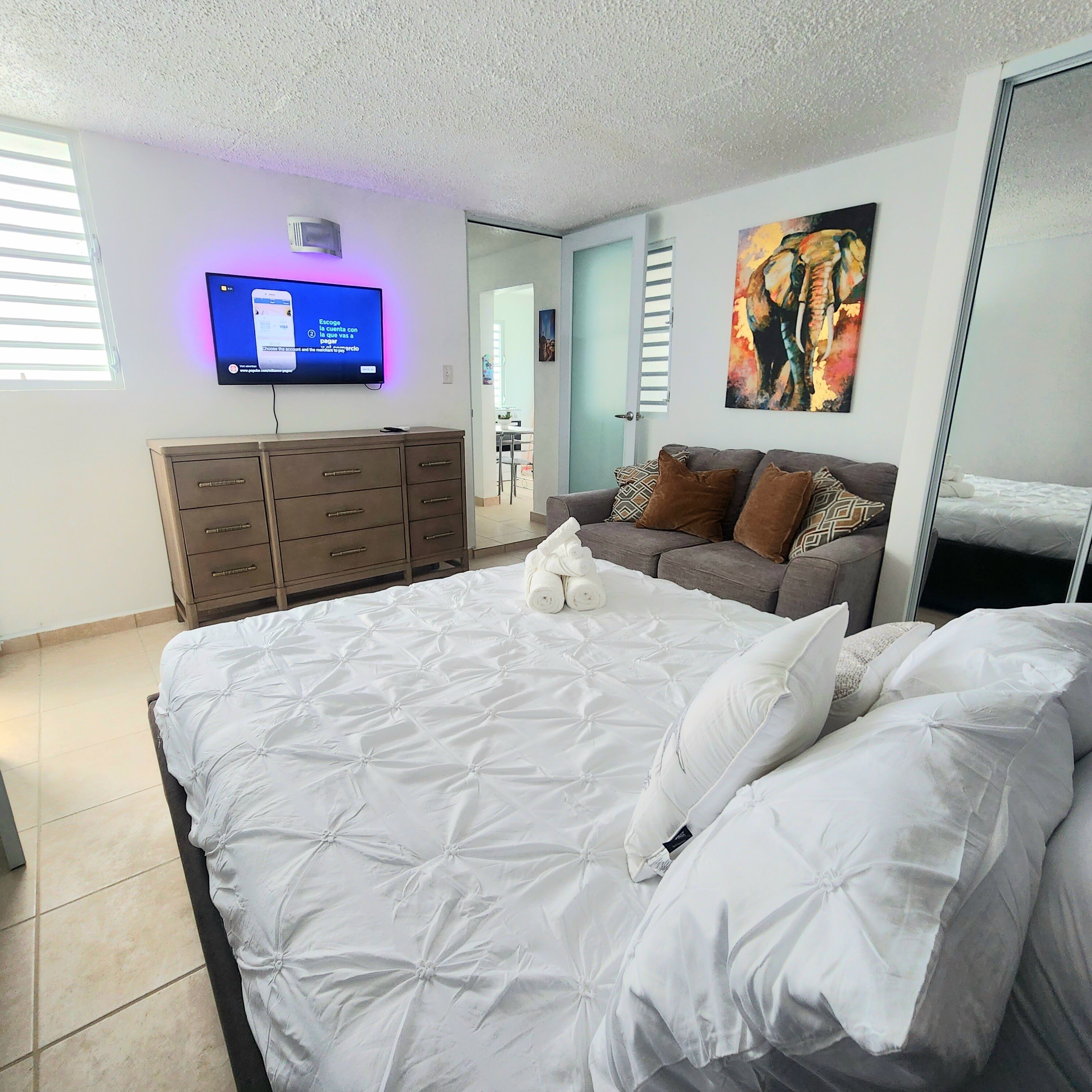 2 عدّة غرف نوم ومكتب ومكواة/لوح كي وواي فاي مجانًا