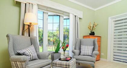 Spacious Open Concept Large family house with 3 bedrooms. Amazing space.