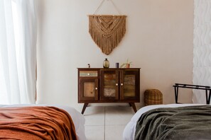 3 bedrooms, iron/ironing board, travel crib, free WiFi