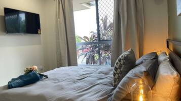 4 bedrooms, iron/ironing board, travel crib, free WiFi