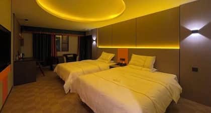 Longchuan 51 Orchard Hotel