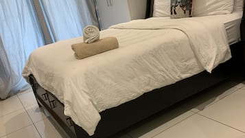 1 chambre, literie de qualité supérieure, fer et planche à repasser
