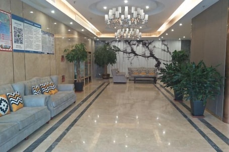 Interior. Pizhou Melvo Hotel