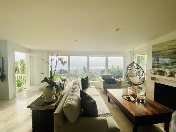 Smart TV, books, offices, computer monitors