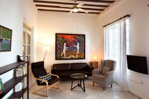 TV - Two Bedroom Apartment (Rota)