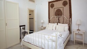 Unclassified image, 4 of 24, button - Two Bedroom Apartment (Rota)