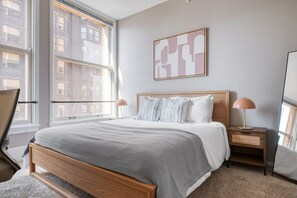 2 bedrooms, iron/ironing board, WiFi, bed sheets - Ideal Loop 2 BR w/ Gym & Doorman, 3 blocks from Grant Park, by Blueground (Chicago)
