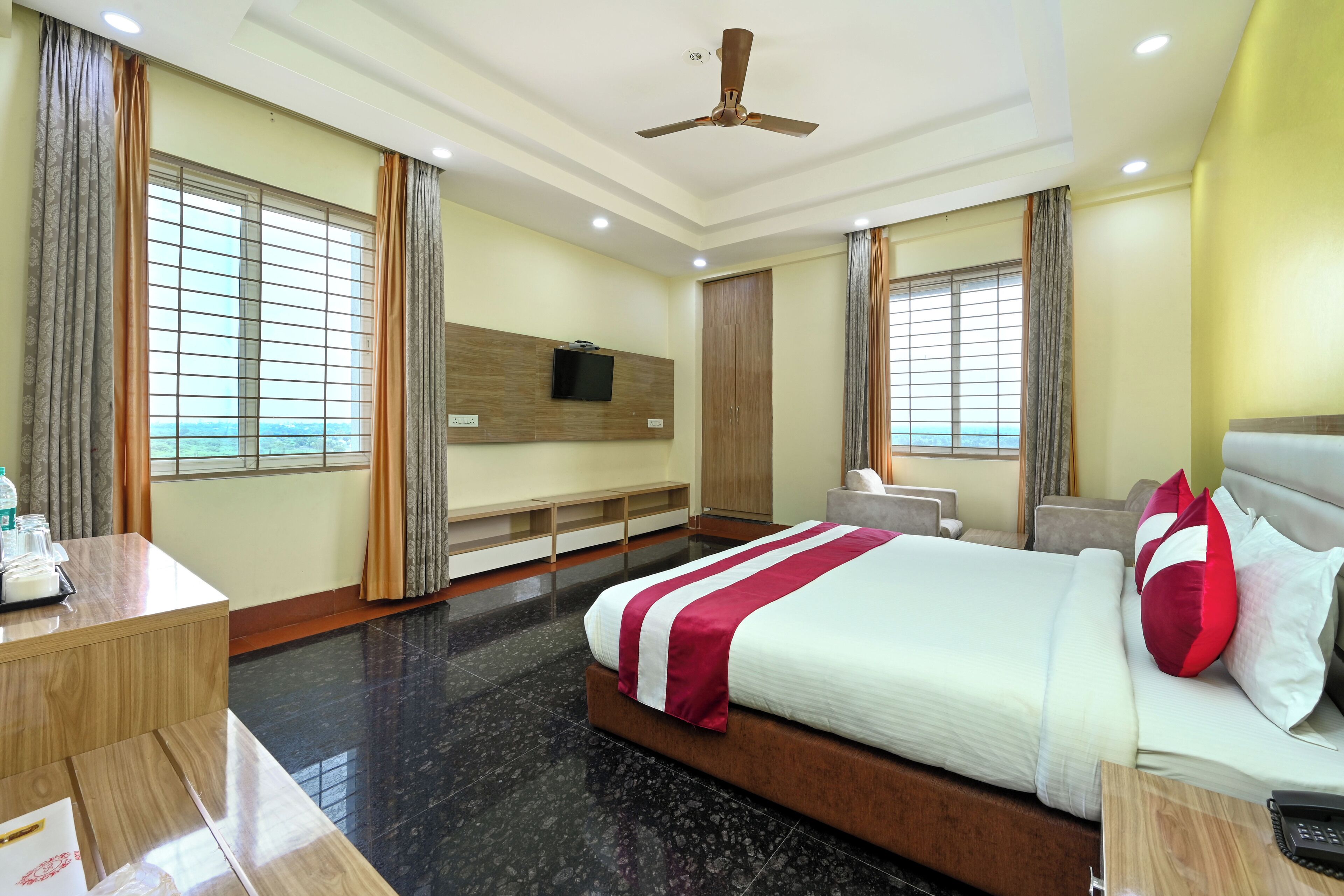 Family Suite Room | Premium bedding, individually furnished, desk, soundproofing