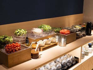 Tägliches Frühstücksbuffet gegen Gebühr
