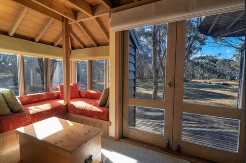 Middle Of Snowhere-Dinner Plain