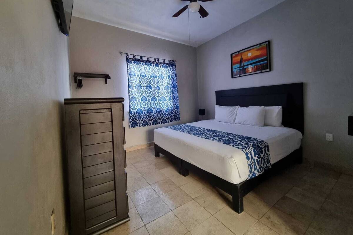 Master Suite Sencilla (#14) | WiFi (free), bed sheets