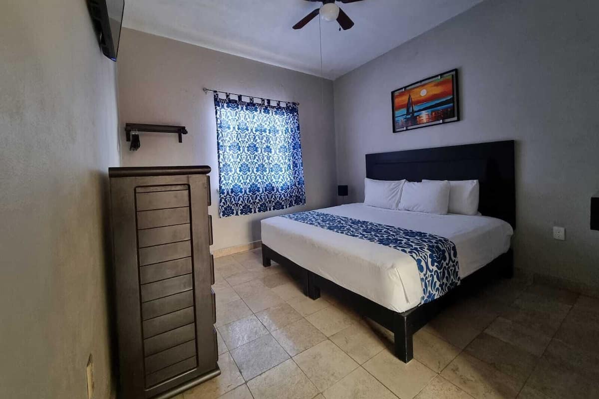 1 bedroom, free WiFi, bed sheets