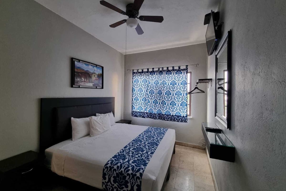 WiFi (free), bed sheets