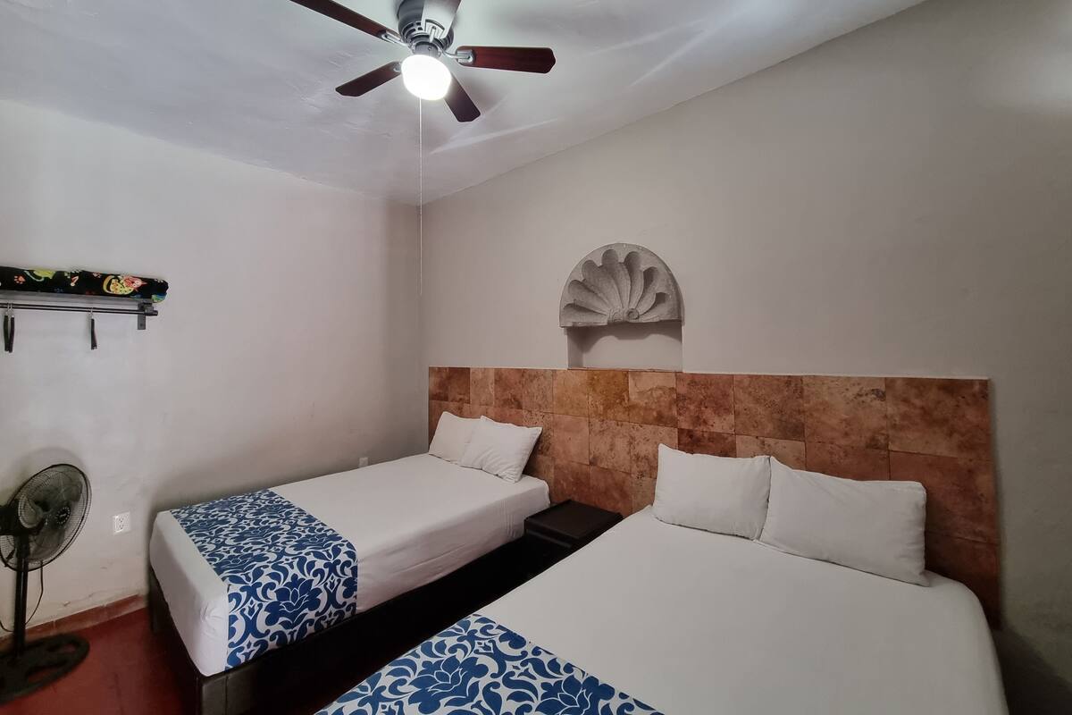Double Room (#5) | WiFi (free), bed sheets