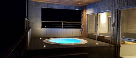 Deluxe Suite | Terrace/patio