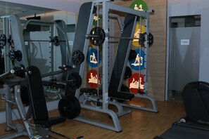 Fitness facility - Very quiet place close to shops, restaurants,  casino and international airports (Pasay)