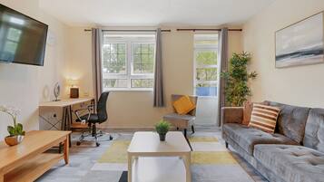 Deluxe House | Living room