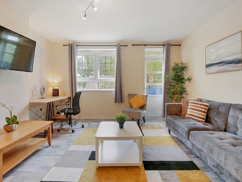 The Xavier Flat by Kasar Stays