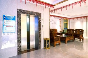 Interior - Xinhuangdu Hotel, Xupu (Lipu)