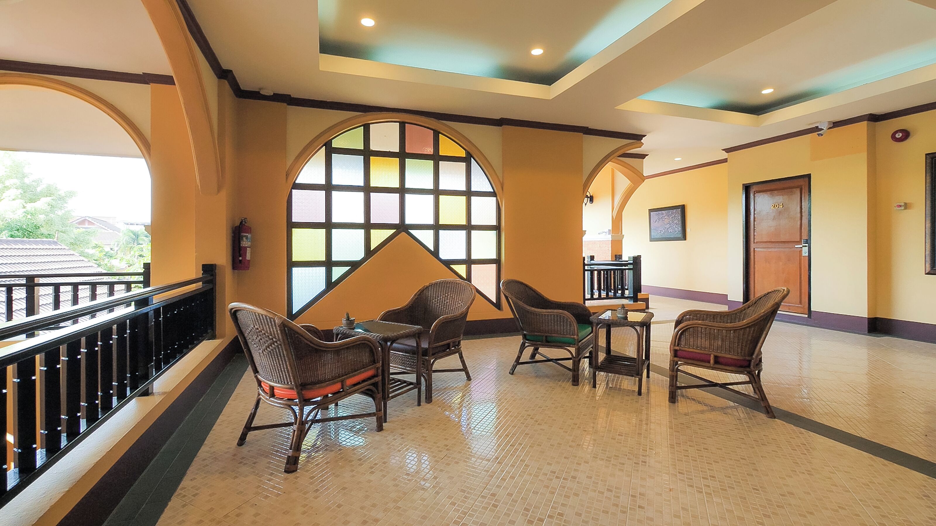 المنشأة من الداخل