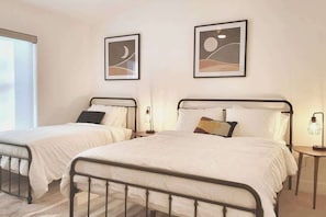 3 chambres, bureau, Wi-Fi, draps fournis
