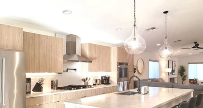 Modern 3-Bedroom in Central Phoenix