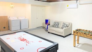Spielezimmer
