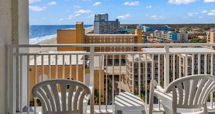 SeaMist Driftwood Vacation Studio with Balcony