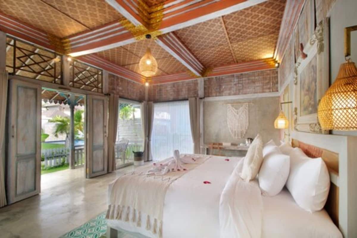 3 bedrooms, in-room safe, desk, blackout curtains