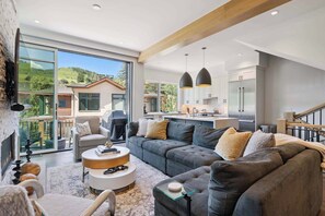 Smart TV, fireplace - Riverfront Townhome 14 - 3 Bedroom Residence (Avon)