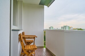 Apartment, 2 Bedrooms, 2 Bathrooms | Balcony - Kwiska Apartment Wrocław by Renters (Wroclaw)