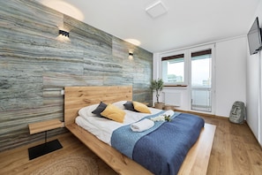 Apartment, 2 Bedrooms, 2 Bathrooms | 2 bedrooms, bed sheets - Kwiska Apartment Wrocław by Renters (Wroclaw)