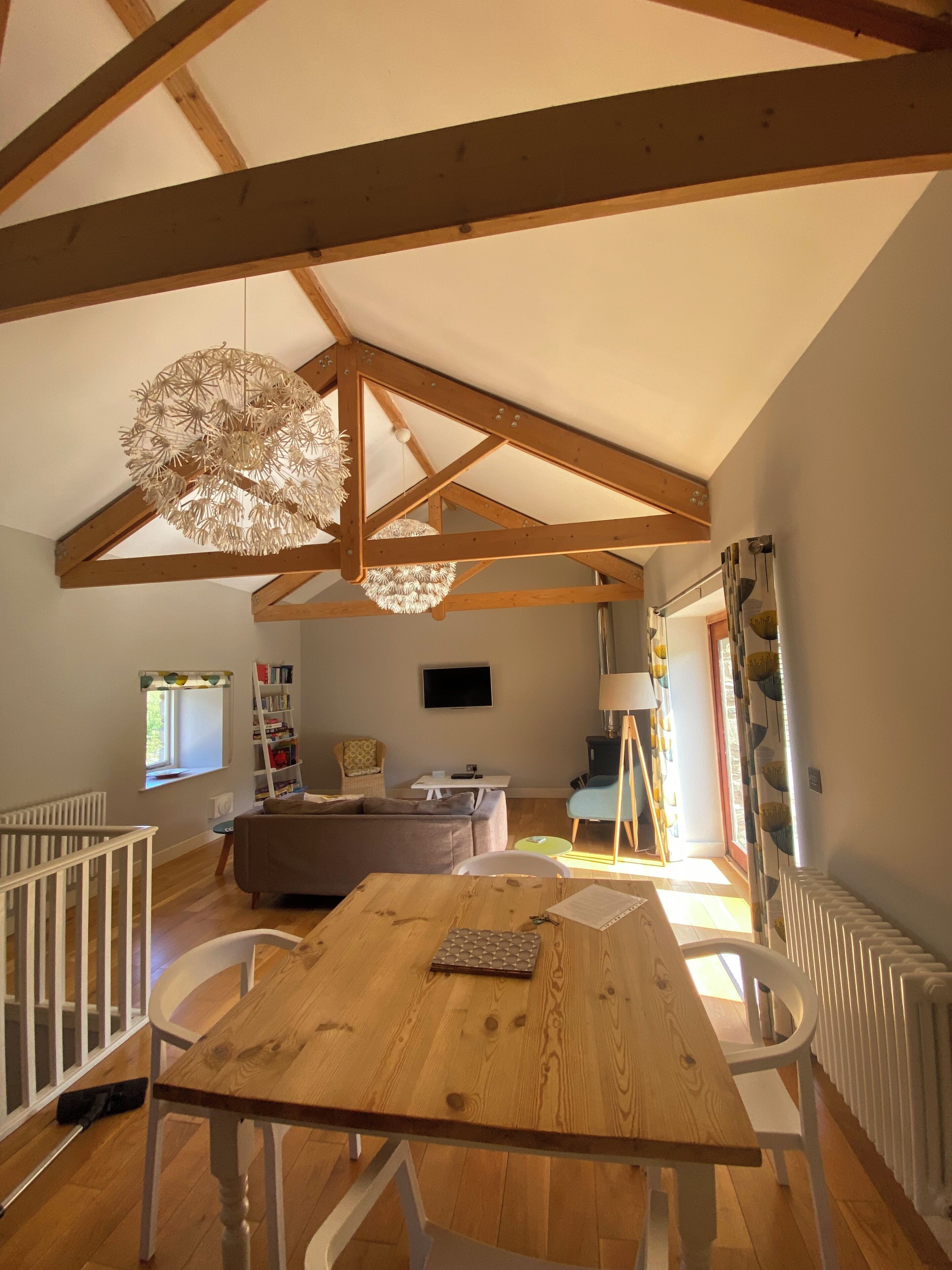 Daisy Barn - Beautiful Grade 2 Listed Conversion - Caerhays Castle