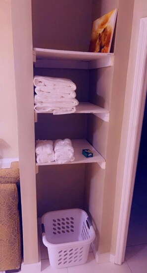 Interior - A comfortable getaway in paradise (Nassau)