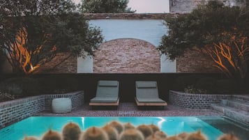 Piscine extérieure, piscine chauffée