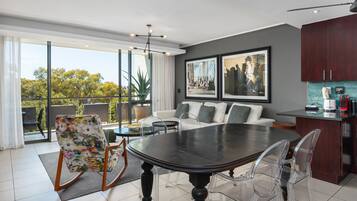 Apartamento Business | Servicio de comidas en la habitación