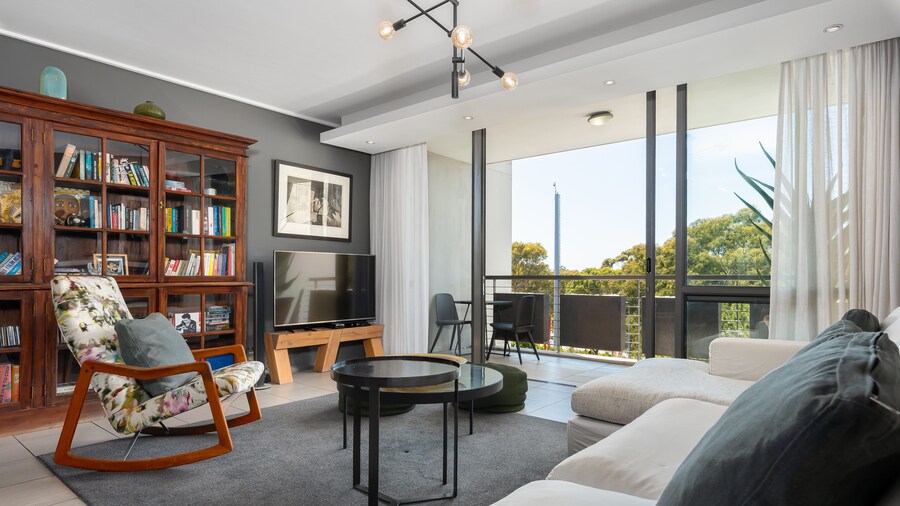 Portside 302