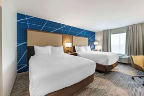 Premium bedding, pillowtop beds, desk, blackout drapes - Comfort Inn & Suites Gallatin - Nashville Metro (Gallatin)