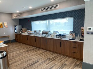 Tägliches inbegriffenes Frühstücksbuffet