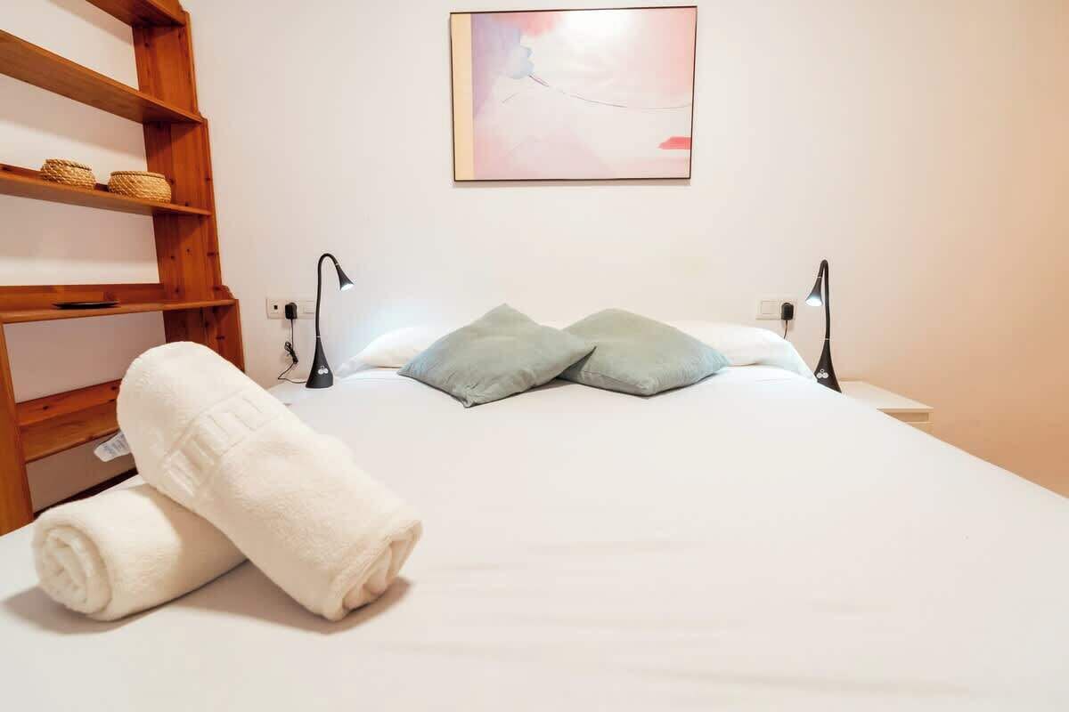 1 chambre, fer et planche à repasser, Wi-Fi, draps fournis