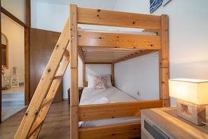 House (3bedroom holiday home,jacuzzi)