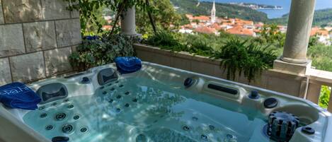 独立别墅 (3bedroom holiday home,jacuzzi) | 住宿景观