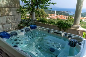 Huis (3bedroom holiday home,jacuzzi) | Uitzicht vanuit accommodatie