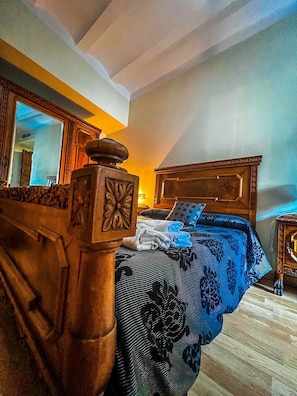 Basic Room, Shared Bathroom | Individually decorated, individually furnished, iron/ironing board - VTAR Casa Las Tinajas (Baeza)